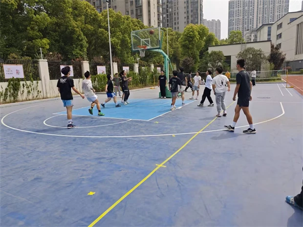 如何通过反馈分析提升篮球战术意识_1